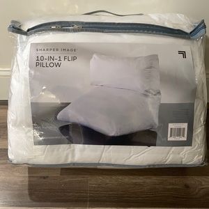 10-in-1 flip pillow